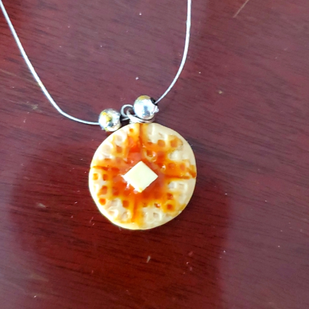 Waffles necklace clay